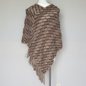 NWT Zazou Boho Hippie Textured Fringe Poncho OS
